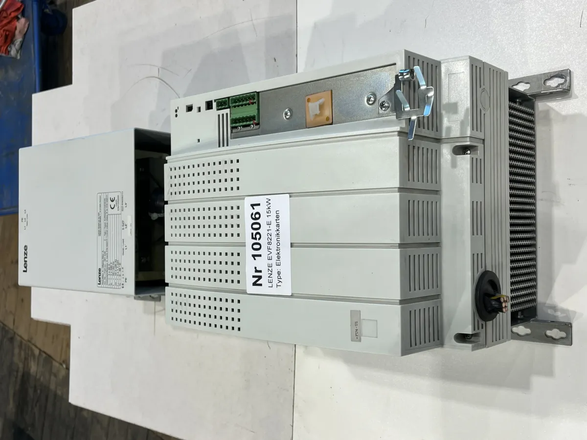 Lenze EVF8221-E 15kW 32A Freq.umrichter + Netzfilt
