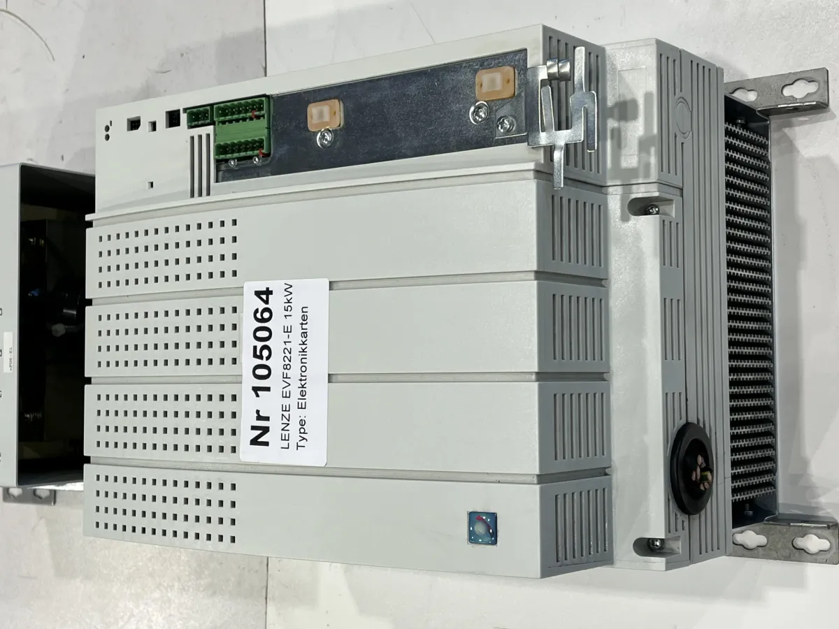 Lenze EVF8221-E 15kW 32A Freq.umrichter + Netzfilt