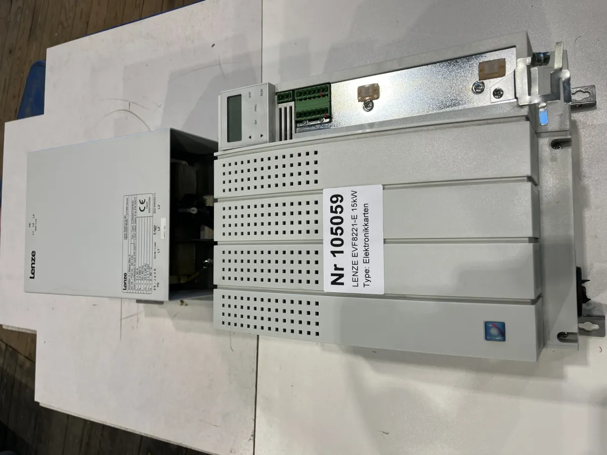Lenze EVF8221-E 15kW 32A Freq.umrichter + Netzfilt