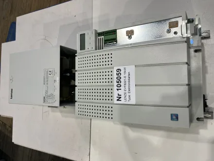 Lenze EVF8221-E 15kW 32A Freq.umrichter + Netzfilt – RESALE