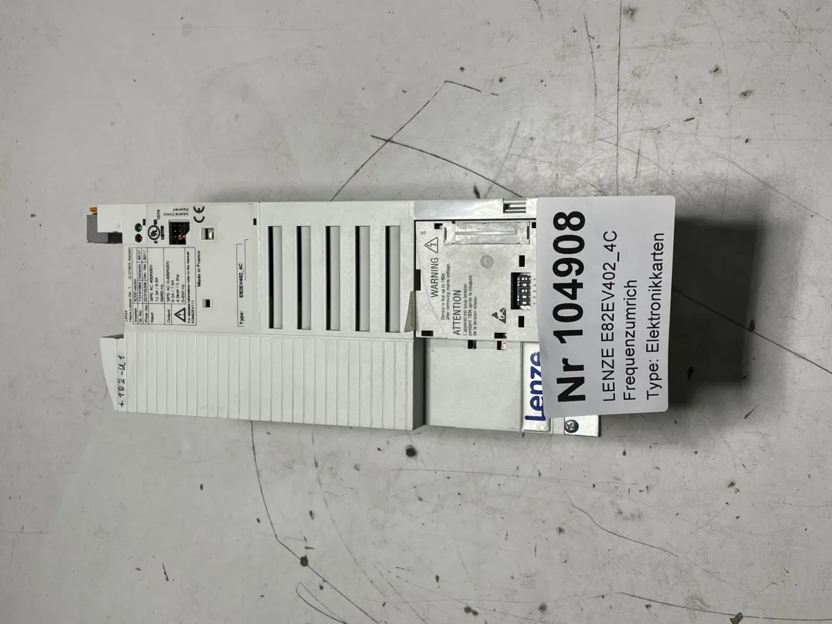 LENZE E82EV402_4C Frequenzumrich Output: 3/PE AC 4