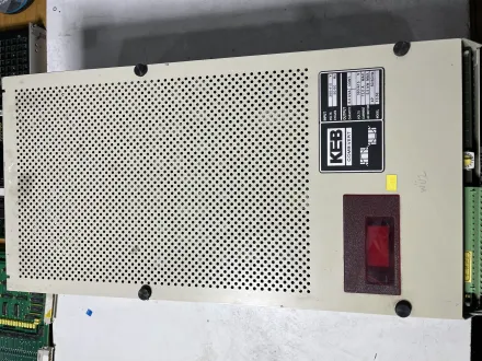 KEB COMBIVERT FREQUENZUMRICHTER Model 13.56 50-60H – RESALE