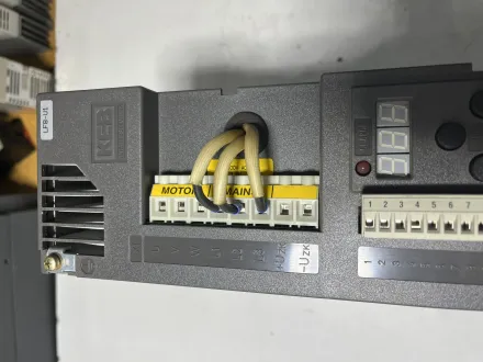KEB 11.56.200 5,2 kVA 3,0 kW 7,5 A Frequenzumricht – RESALE