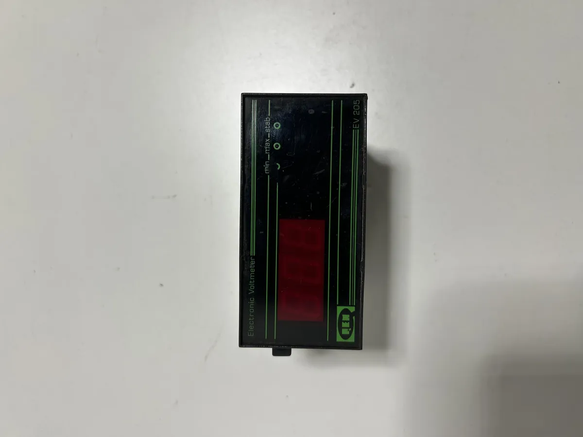 Electronic Voltmeter EV 205