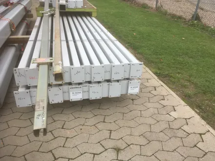 Vierkant Stahlrohre mit Flanschplatten – RESALE