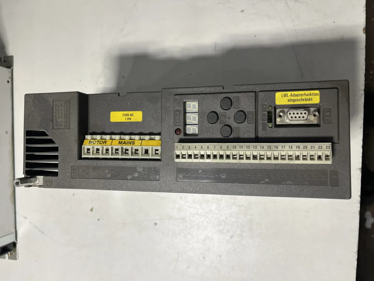 KEB 07.F0.R01-1228 1,8kVA 0,75 kW 4,5A Frequenzumr
