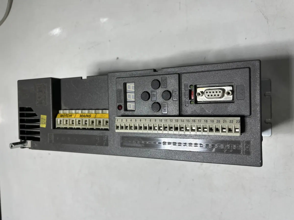 KEB 07.F0.R01-1228 1,8kVA 0,75 kW 4,5A Frequenzumr