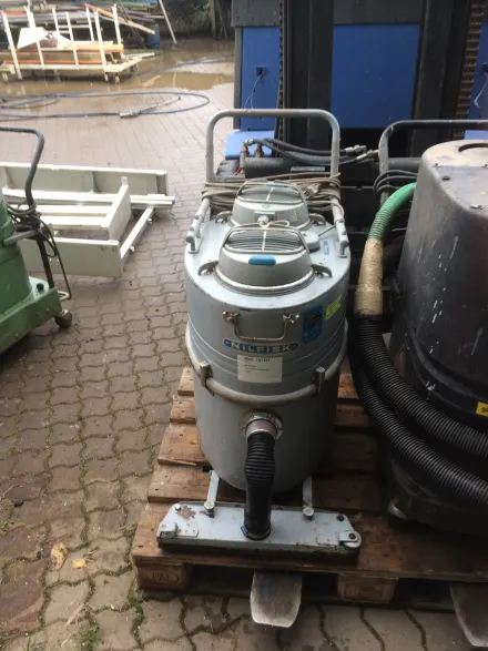 Nilfisk Staubsauger – RESALE