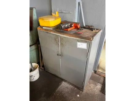 Werkstattschrank inklusive Inhalt – RESALE