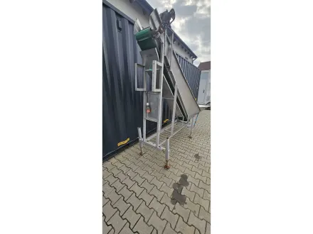 Schräger Förderband mit Finis-Ulft-Selektoren – RESALE