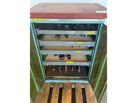 Werkzeugschrank mit Inhalt – RESALE