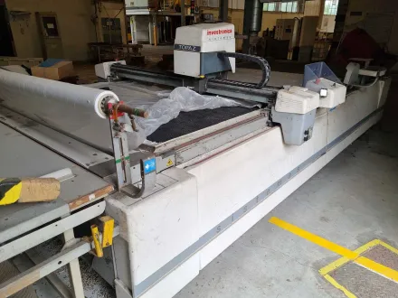 INVESTRONICA CV 040/070 Automatischer Schneidetisch für Textil – 1997 – RESALE
