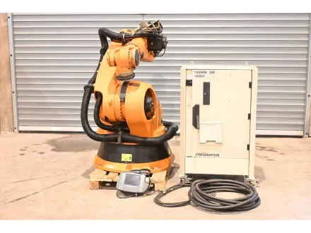 KUKA KR 200 COMP Kuka Industrieroboter KR 200 comp ( 124246 ) + (V)KRC2 ed05 + Panel 00-130-547 – RESALE