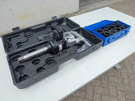 DW - 2025 - 2600Nm - Pneumatischer Schlagschrauber mit 12 Stück Steckschlüssel 1 – RESALE