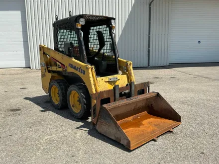 2012 Komatsu SK510 Kompaktlader – RESALE