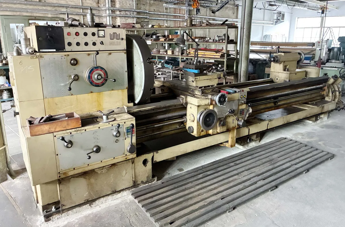 WMW DLZ 800/VL x3000 Leit- und Zugspindeldrehmaschine