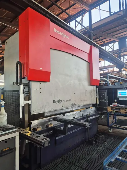 Bystronic Beyeler PR 250 x 3100 CNC Abkantpresse – RESALE