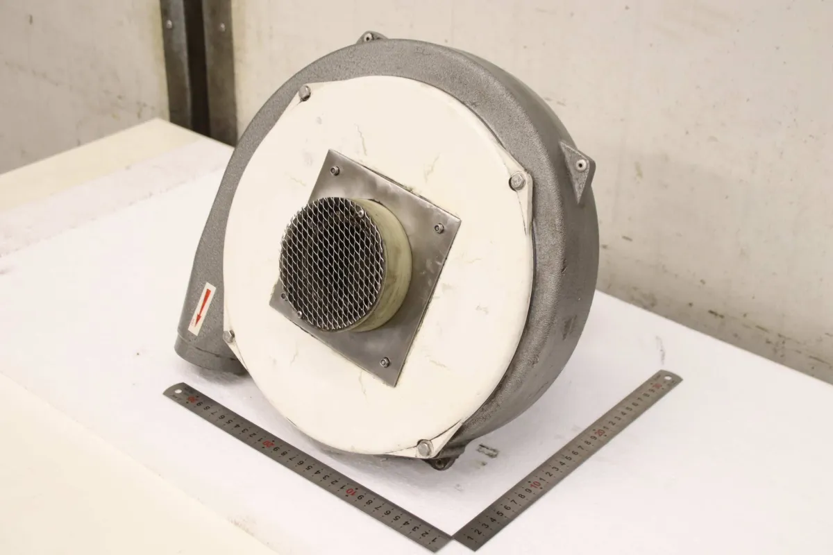 Bossler Lüfterrad Ø 285 mm Radialventilator 0,55 kW 2820 U/min
