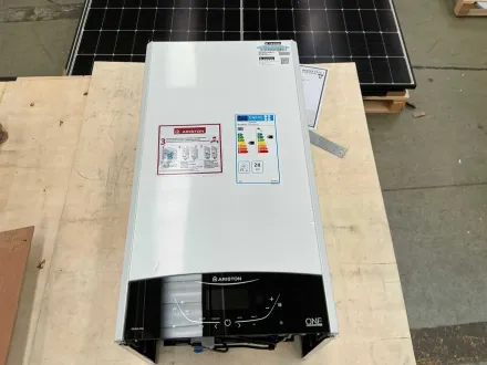(x4 Kessel + 20 Thermostate) ARISTON GENUS ONE 30 Kondensationskessel (REF: 4002433 + 4002793) – RESALE
