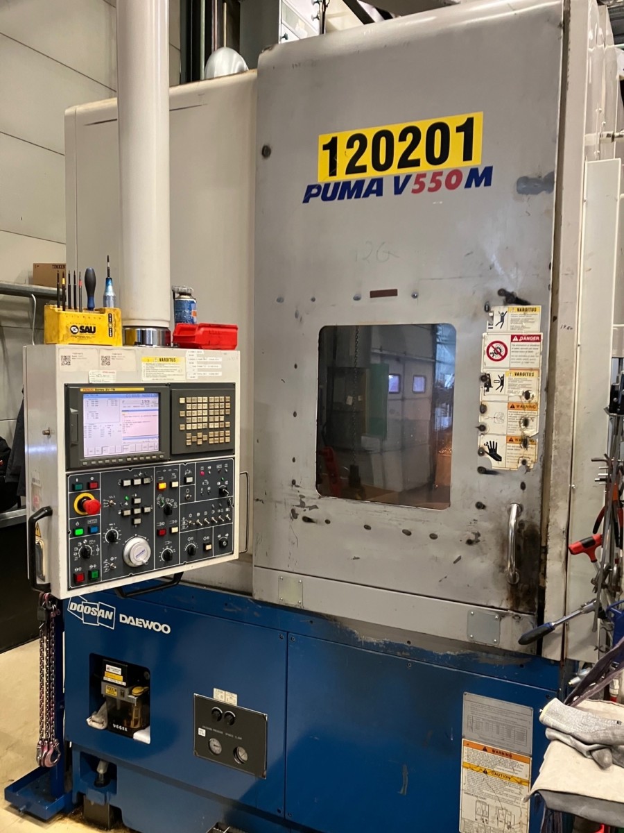 DOOSAN Puma V550 M Drehmaschine - zyklengesteuert