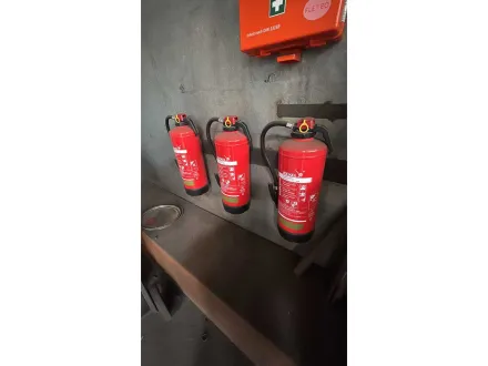 Feuerlöscher (3x) – RESALE