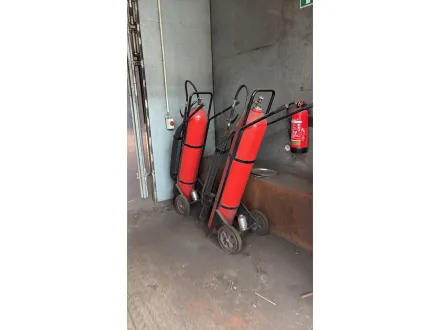 Feuerlöscher (2x) – RESALE