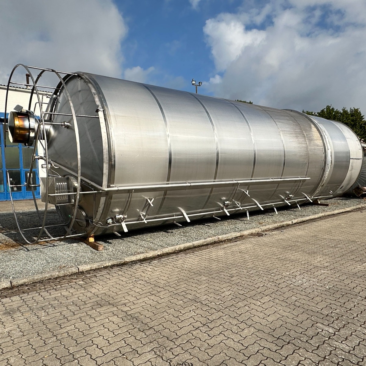 Bartec Schwarte 125000 Liter isolierter Rührwerksbehälter aus V2A