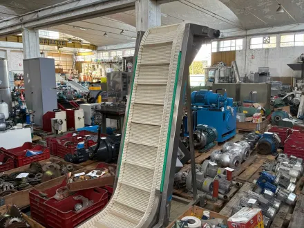 Motorisierter vertikaler Rollenförderer – RESALE