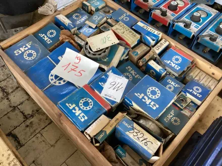Verschiedene Lager im Holzgehäuse – RESALE