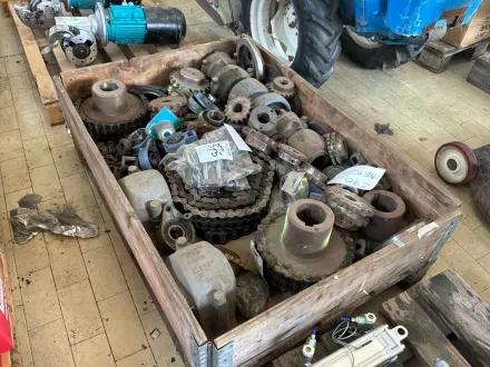 Verschiedene Zahnräder – RESALE