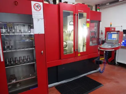 Kern Triton CNC 5-Achsen-Bearbeitungszentrum – RESALE