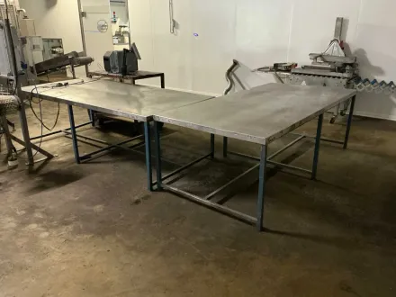 Edelstahltische (2x) – RESALE