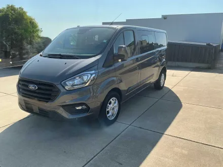 Ford Transit (6 Sitze – leichter Lkw) Transit Custom Light Cargo – RESALE