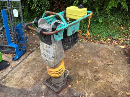 2010 Ammann AVS 68-4 Vibrationsrammer – RESALE