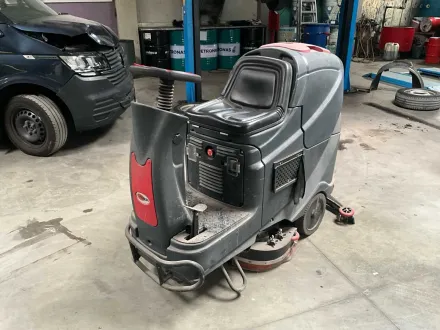 Reinigungsmaschine – RESALE