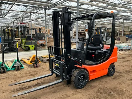 2025 Nycheki Elektrogabelstapler 2000 kg Seitenschaltung – mit Garantie – RESALE