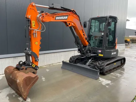 2022 Doosan DX50Z-7 – Krabbenbagger – RESALE