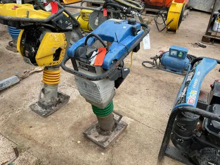 2003 Wacker BS500 Schwingungsrammer – RESALE