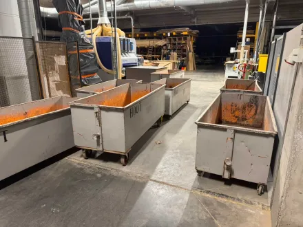 6x Metallabfallbehälter auf Rädern – RESALE