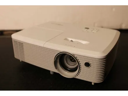Optoma - EH400+ - 1.13-1.47:1 - DLP 4000 Lumens-Projektor – RESALE