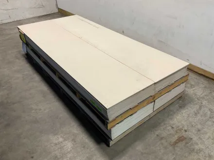 Hydropanel – Faserzementplatte mit abgeschrägter Kante – 260x60x1,2 cm (50x) – RESALE