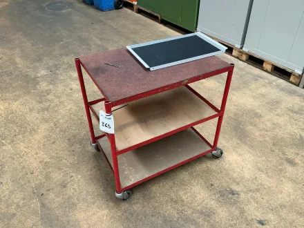 Transportwagen auf Rädern mit Regalen – RESALE