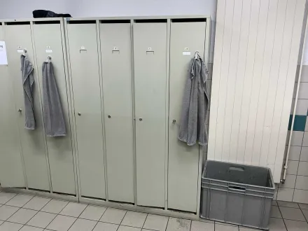 Metall-Industrieschließfächer LISTA – RESALE