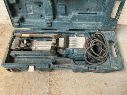2023 Bosch GSH 16 Stemmhammer – RESALE
