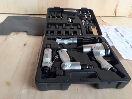 AIR TOOLS Pneumatischer Werkzeugsatz – RESALE