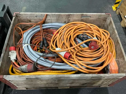Industrie-Verlängerungskabel mit CEE-Steckern und Stromkabeln – RESALE