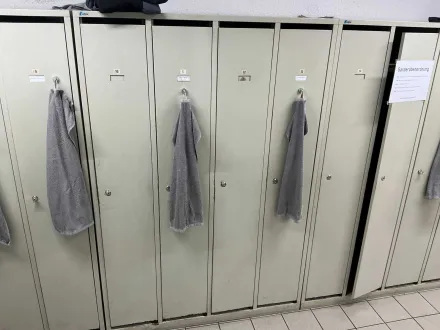Metall-Industrieschließfächer LISTA – RESALE