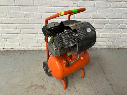 2016 Fiac FV 304-20 Kolbenkompressor – RESALE