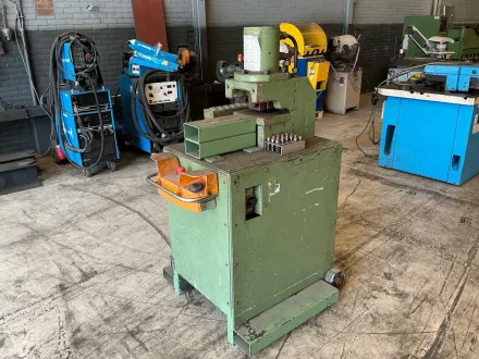 Hydraulische Schlag-Plattenpresse – RESALE