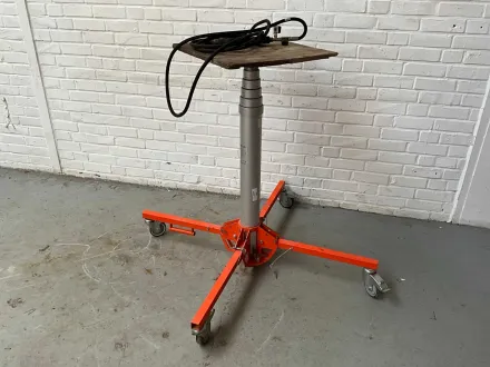2019 Alp Lift LL380 Pneumatischer Materiallift – RESALE
